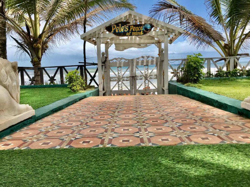 Pele'S Windsong Wood Cottage On The Beach Benaulim Dış mekan fotoğraf
