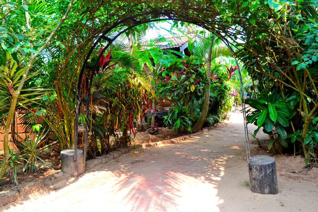 Pele'S Windsong Wood Cottage On The Beach Benaulim Dış mekan fotoğraf